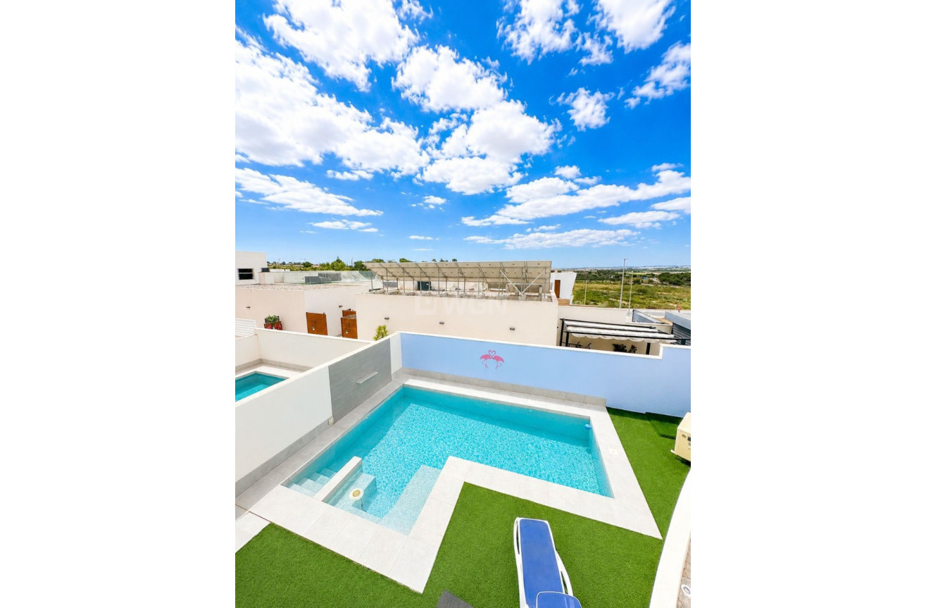 Odsprzedaż - Villa - Benijofar - Costa Blanca