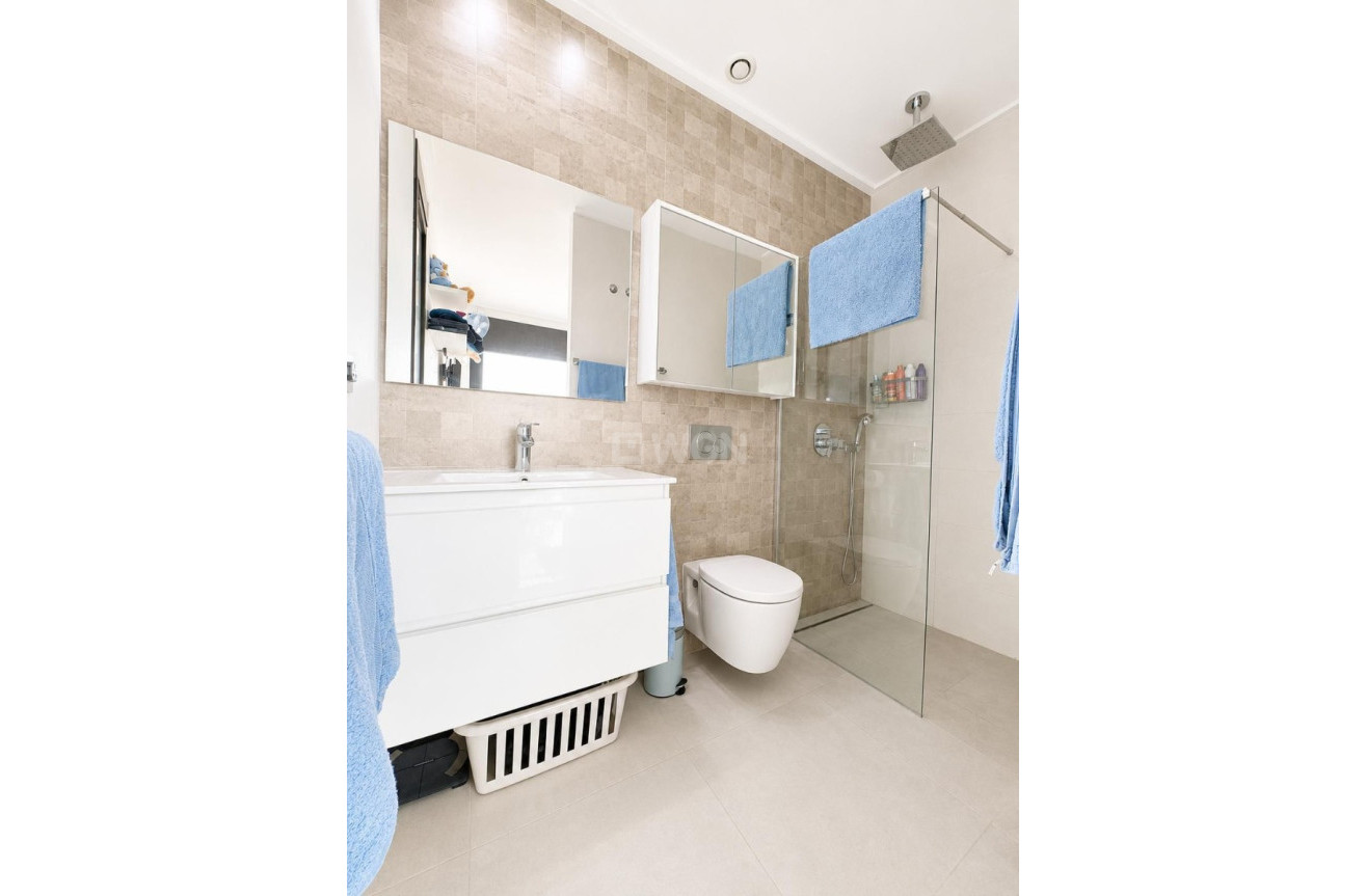Odsprzedaż - Villa - Benijofar - Costa Blanca