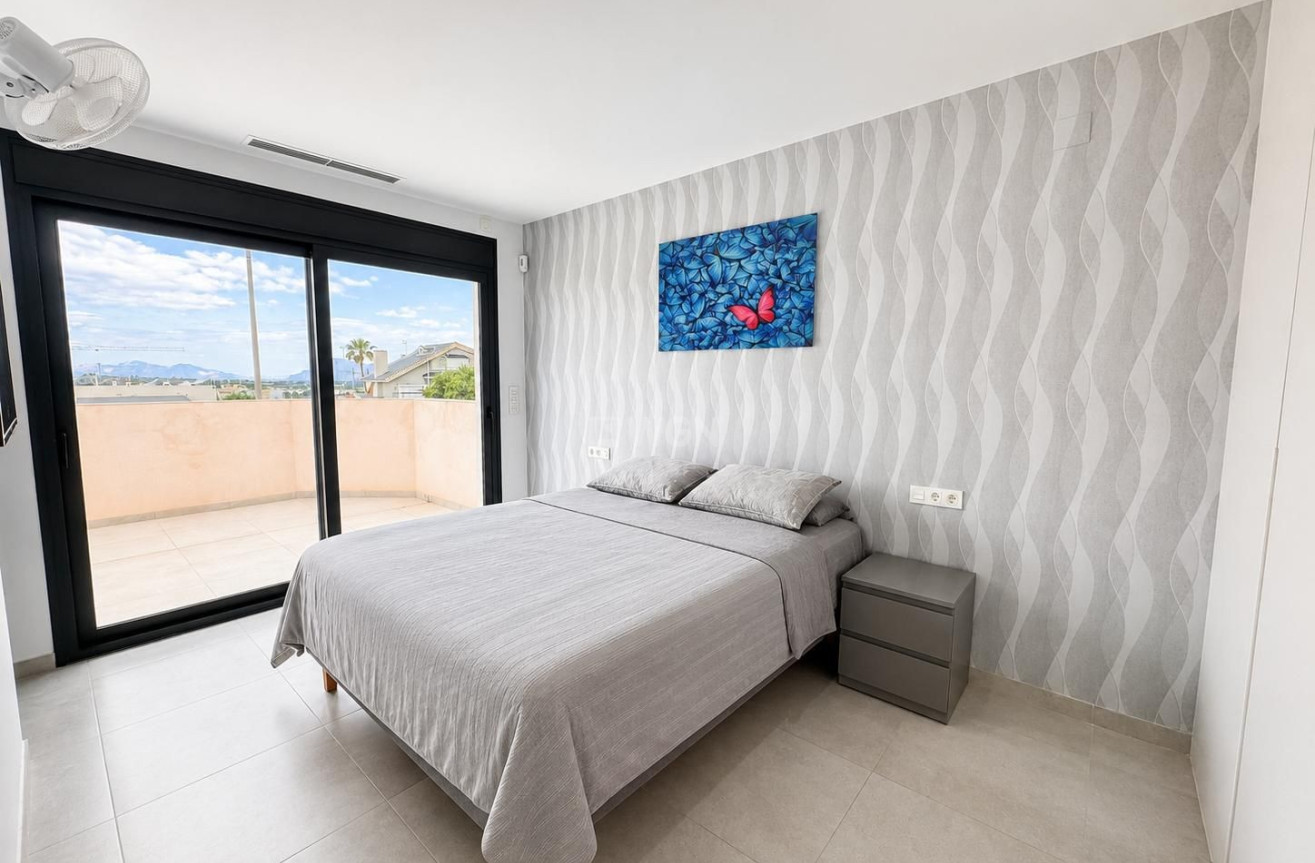 Odsprzedaż - Villa - Benijofar - Costa Blanca