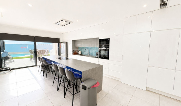 Odsprzedaż - Villa - Benijofar - Costa Blanca