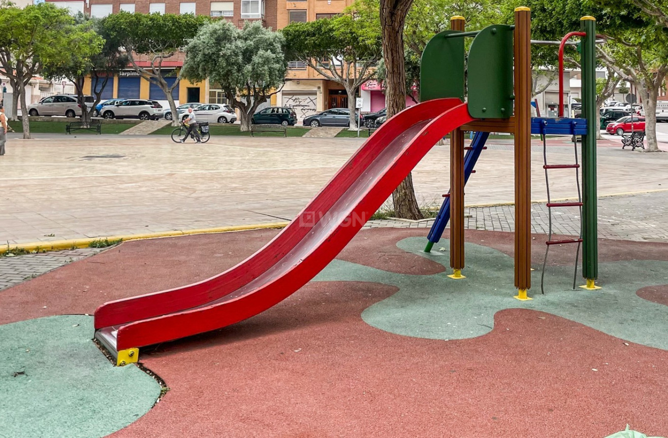 Odsprzedaż - Mieszkanie w bloku - Guardamar del Segura - Costa Blanca