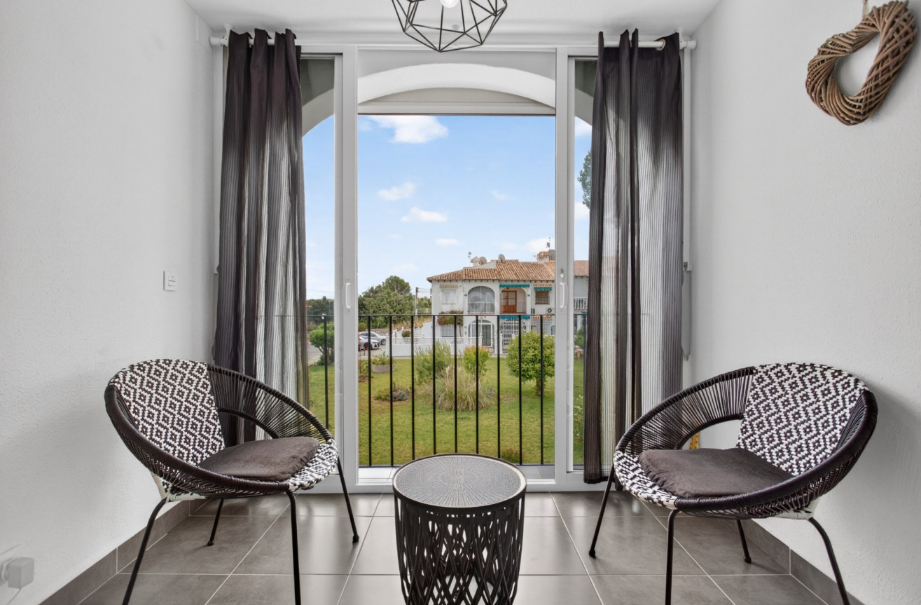 Odsprzedaż - Mieszkanie w bloku - Torrevieja - Costa Blanca