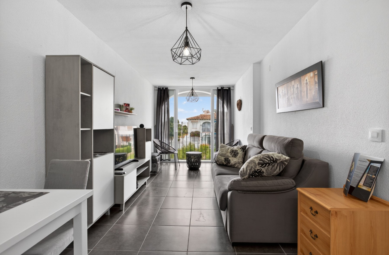 Odsprzedaż - Mieszkanie w bloku - Torrevieja - Costa Blanca