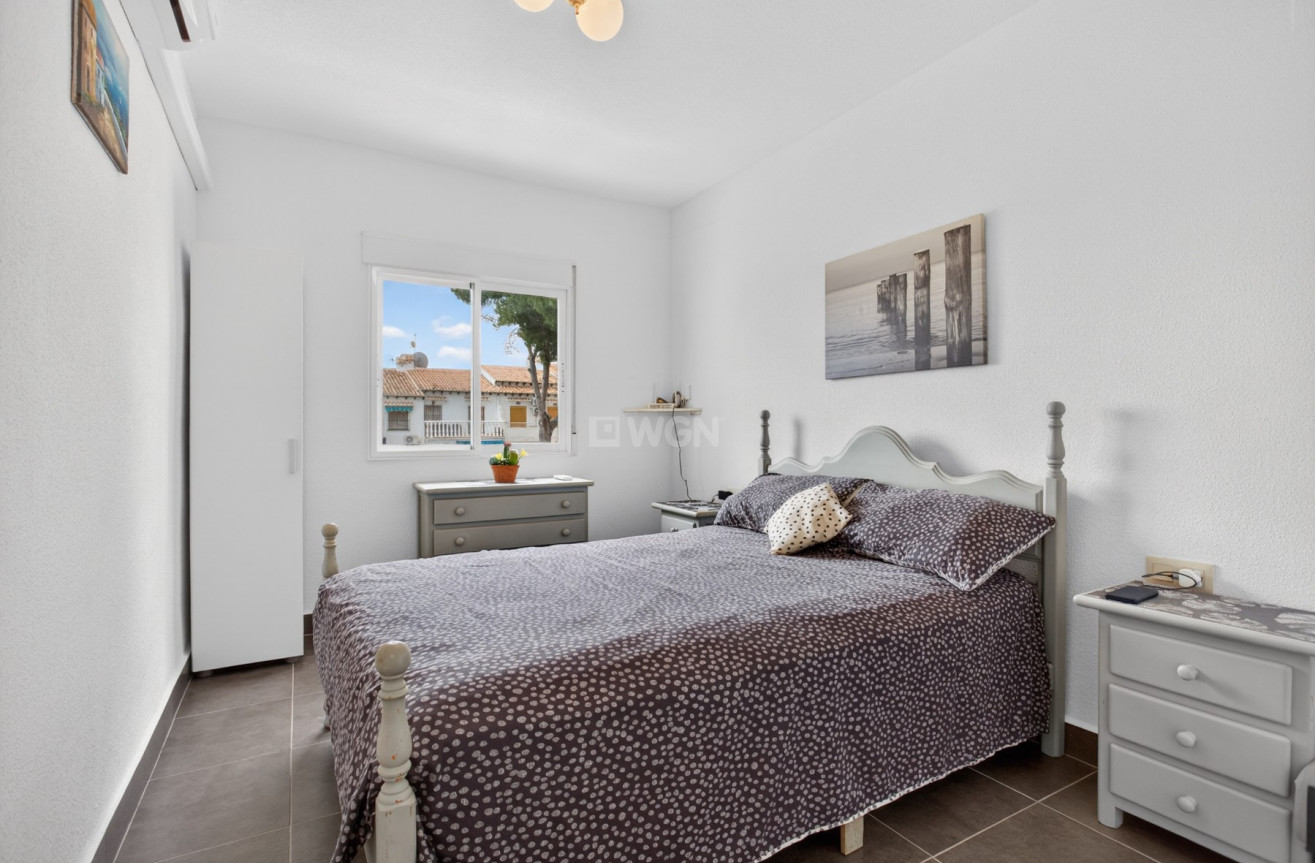 Odsprzedaż - Mieszkanie w bloku - Torrevieja - Costa Blanca
