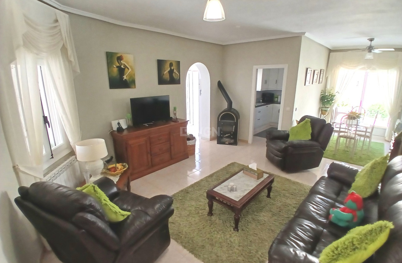 Odsprzedaż - Villa - Villamartin - Costa Blanca