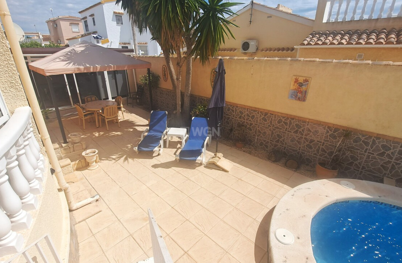 Odsprzedaż - Villa - Villamartin - Costa Blanca