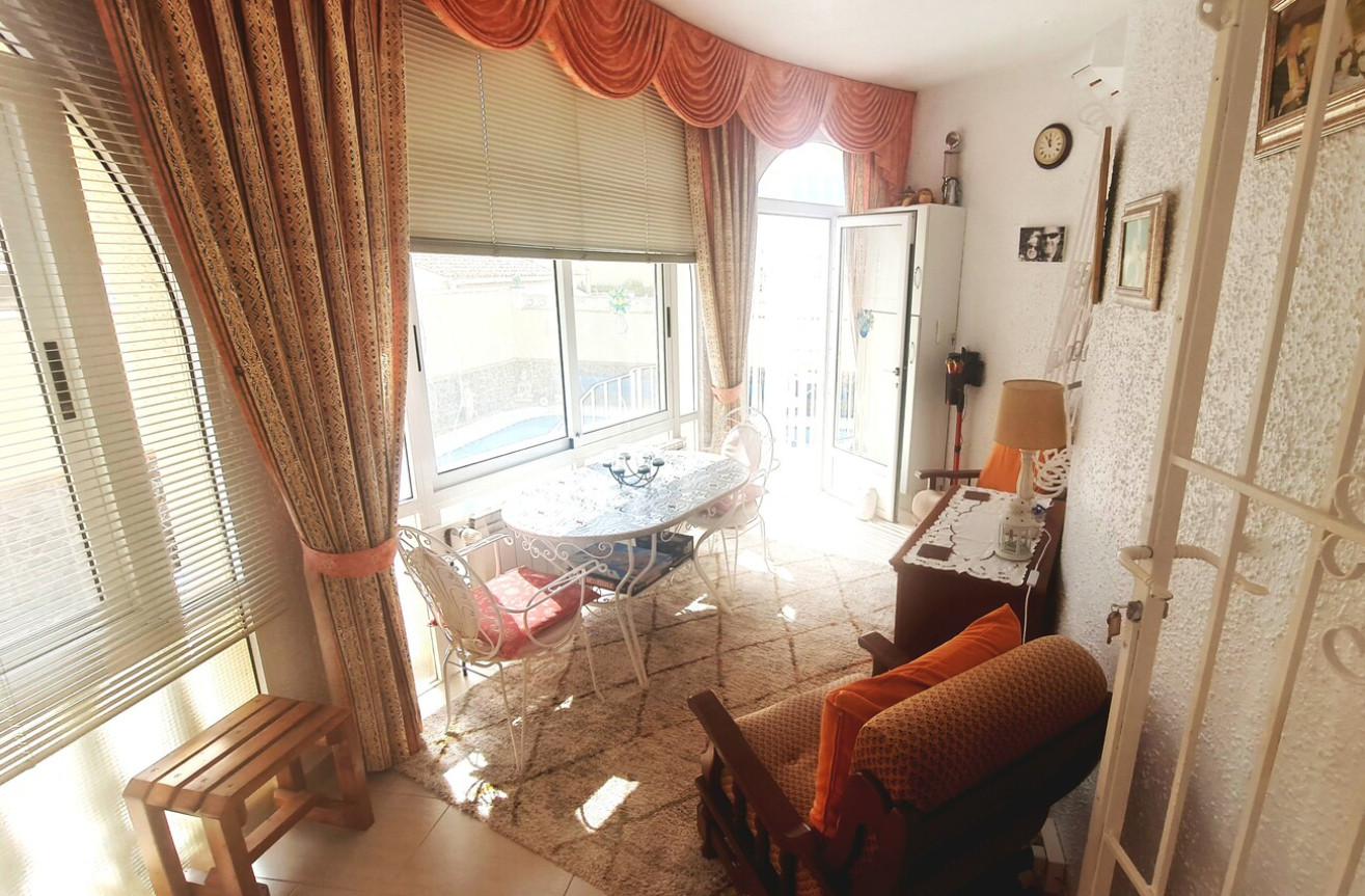 Odsprzedaż - Villa - Villamartin - Costa Blanca