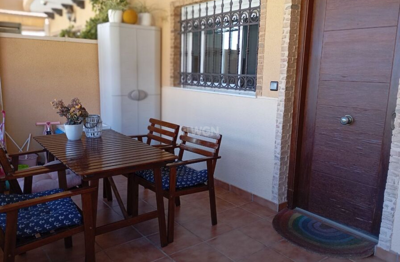 Odsprzedaż - Kamienica - Guardamar del Segura - Costa Blanca