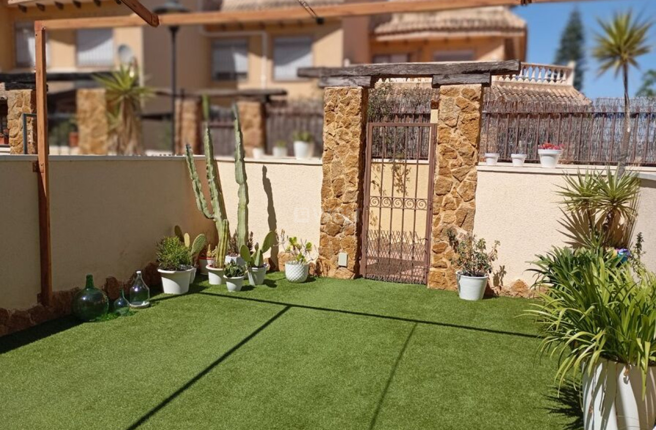 Odsprzedaż - Kamienica - Guardamar del Segura - Costa Blanca
