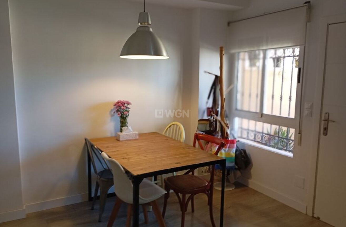 Odsprzedaż - Kamienica - Guardamar del Segura - Costa Blanca