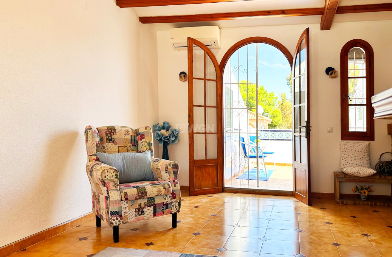Odsprzedaż - Kamienica - Orihuela Costa - Costa Blanca