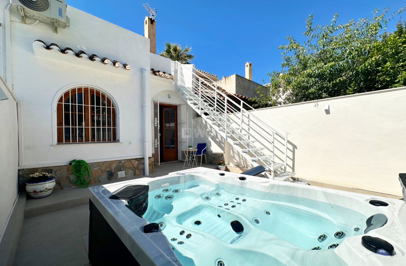Odsprzedaż - Kamienica - Orihuela Costa - Costa Blanca