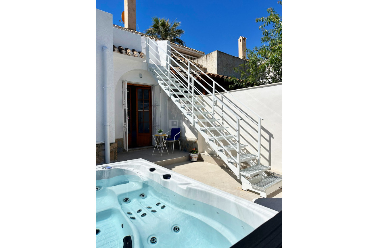 Odsprzedaż - Kamienica - Orihuela Costa - Costa Blanca