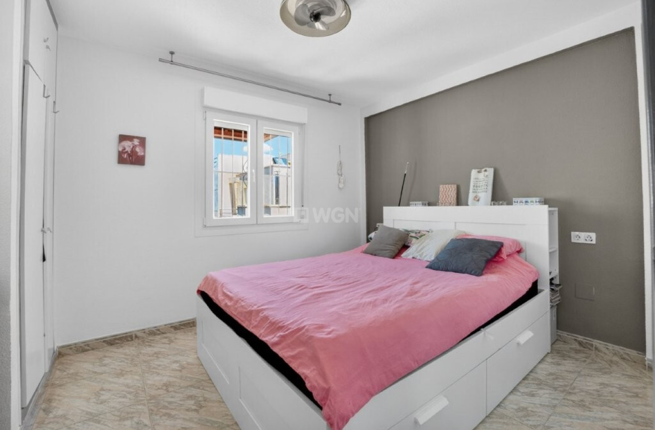 Odsprzedaż - Daszek - Torrevieja - Doña Ines