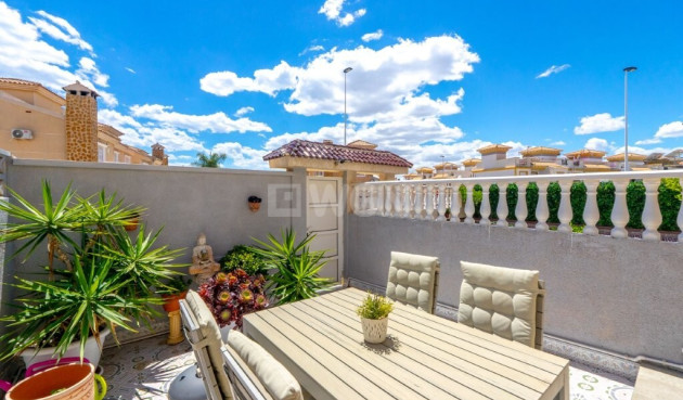 Odsprzedaż - Kamienica - Torrevieja - aguas nuevas