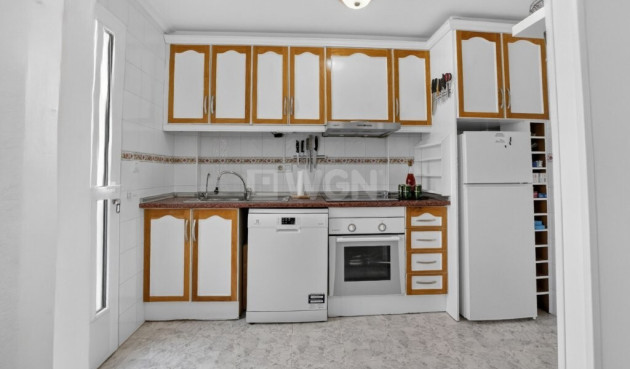 Odsprzedaż - Kamienica - Torrevieja - aguas nuevas