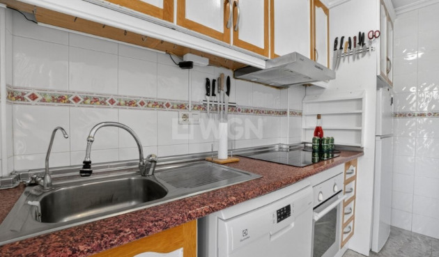Odsprzedaż - Kamienica - Torrevieja - aguas nuevas