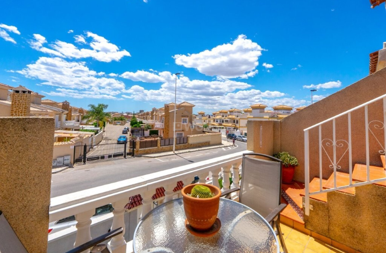 Odsprzedaż - Kamienica - Torrevieja - aguas nuevas