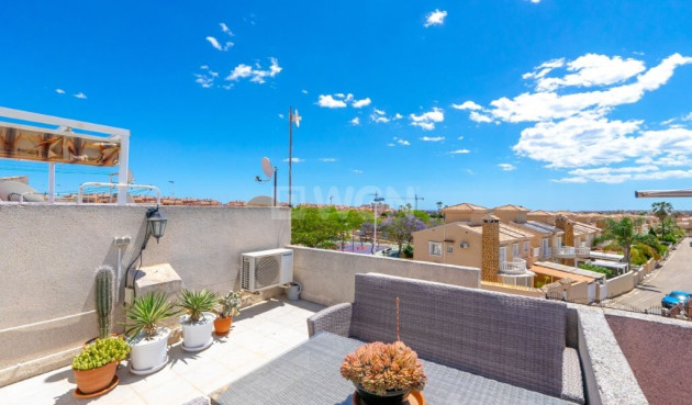 Odsprzedaż - Kamienica - Torrevieja - aguas nuevas