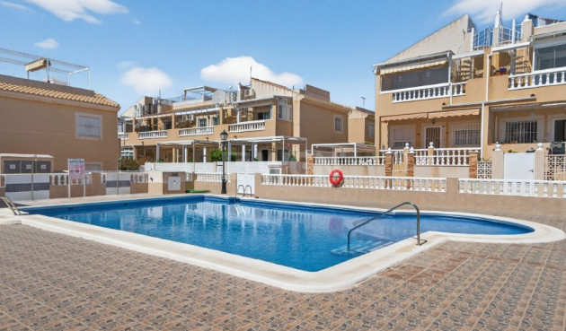 Odsprzedaż - Kamienica - Torrevieja - aguas nuevas