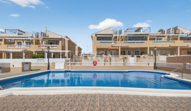 Odsprzedaż - Kamienica - Torrevieja - aguas nuevas