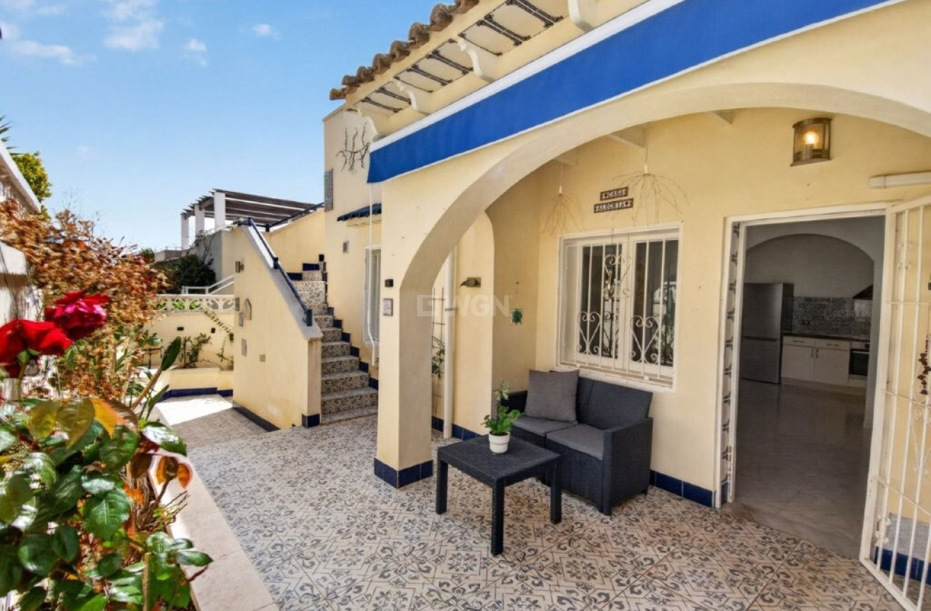Odsprzedaż - Villa - Torrevieja - Los Altos