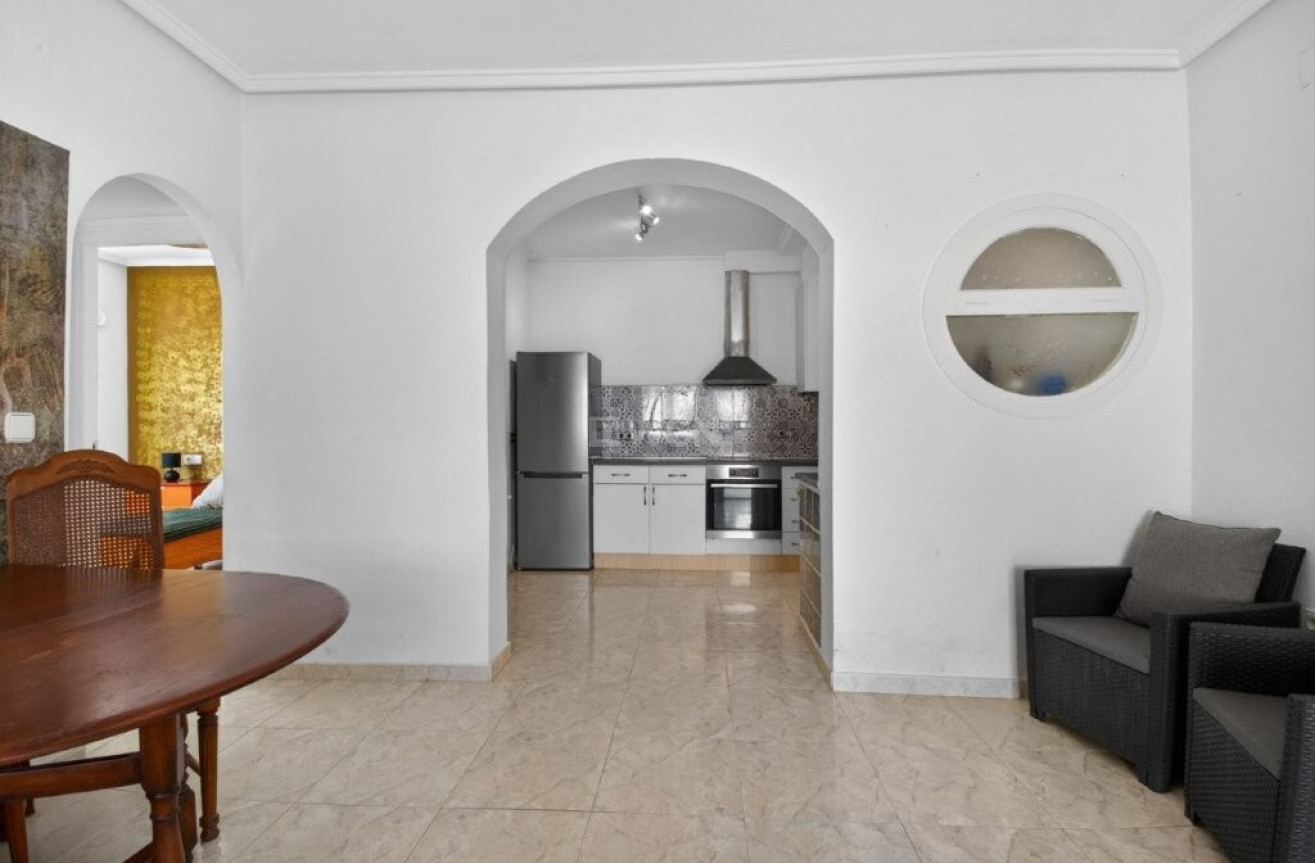 Odsprzedaż - Villa - Torrevieja - Los Altos