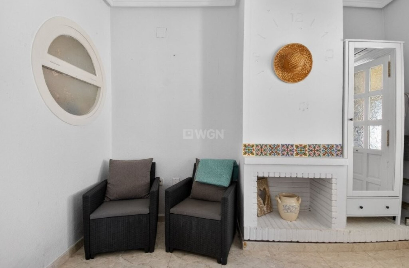 Odsprzedaż - Villa - Torrevieja - Los Altos