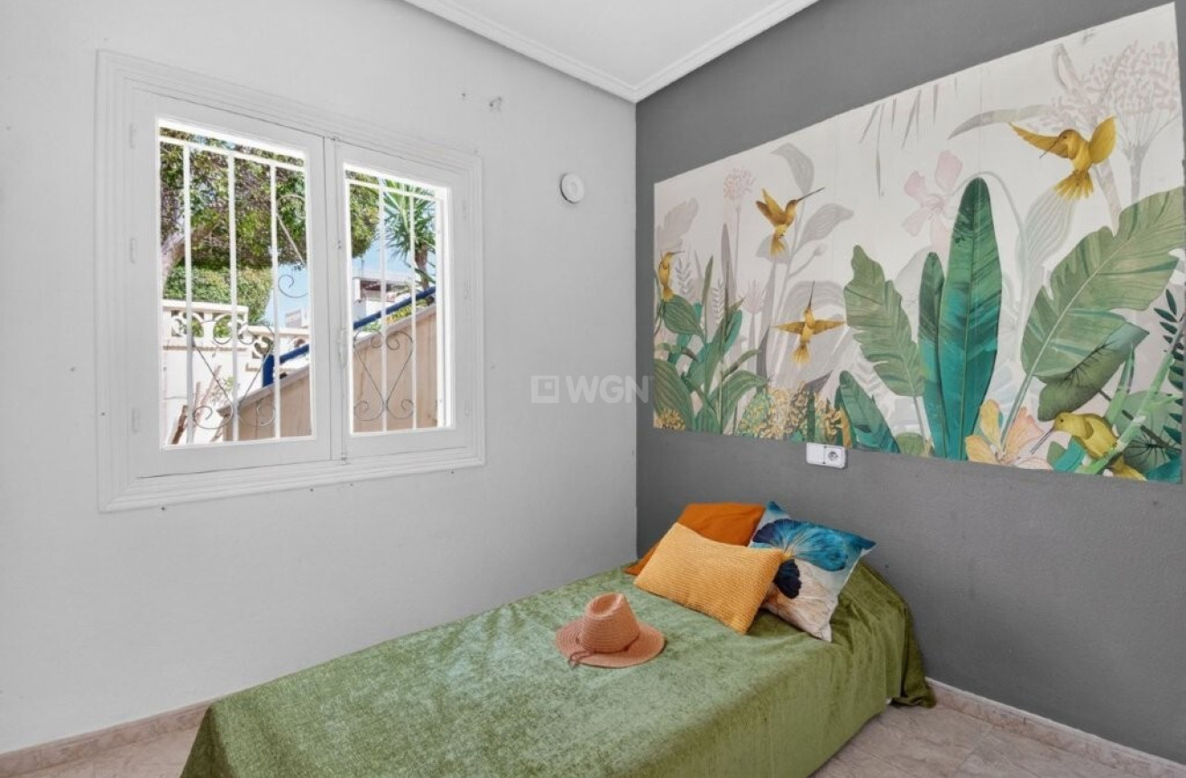 Odsprzedaż - Villa - Torrevieja - Los Altos