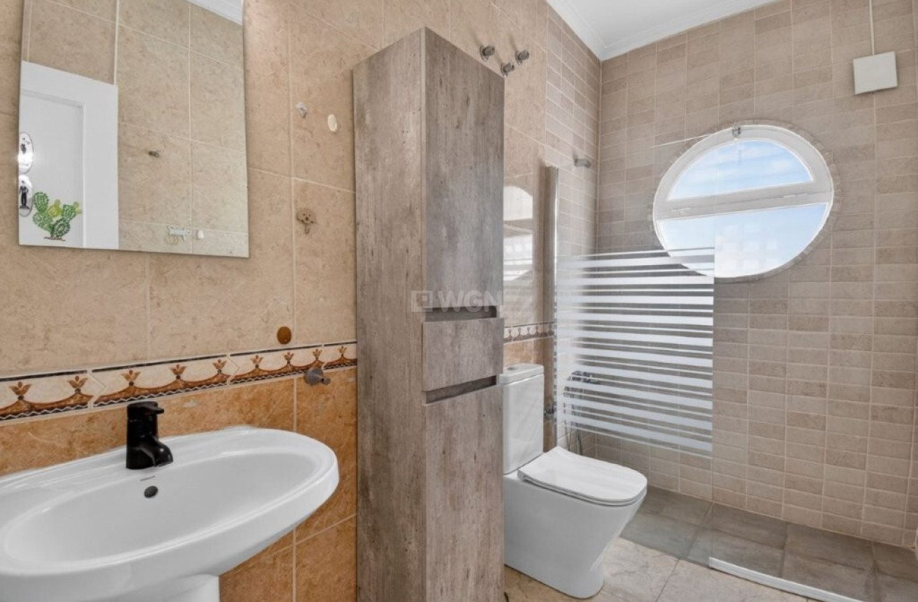 Odsprzedaż - Villa - Torrevieja - Los Altos