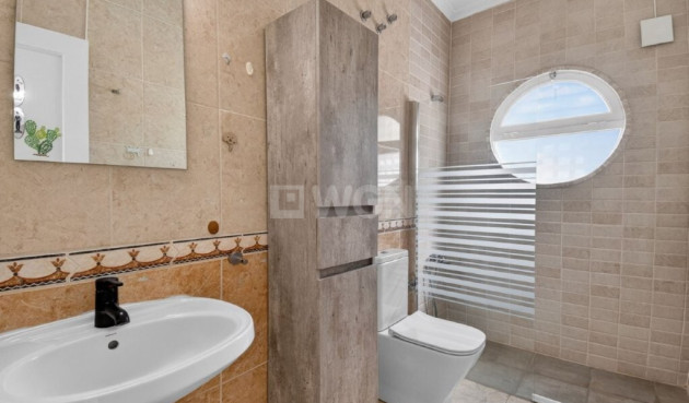 Odsprzedaż - Villa - Torrevieja - Los Altos
