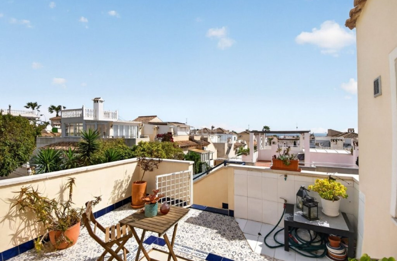Odsprzedaż - Villa - Torrevieja - Los Altos
