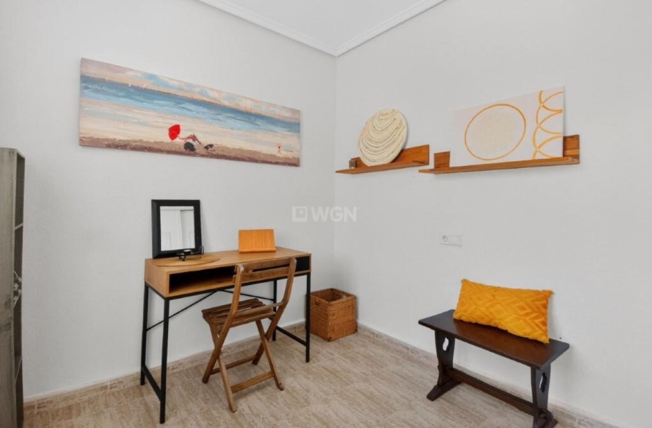 Odsprzedaż - Villa - Torrevieja - Los Altos