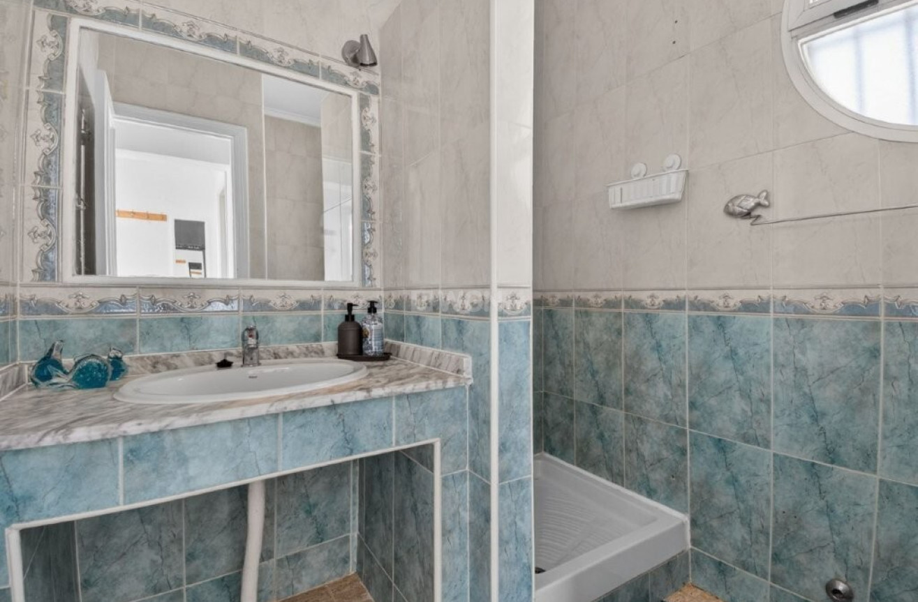 Odsprzedaż - Villa - Torrevieja - Los Altos