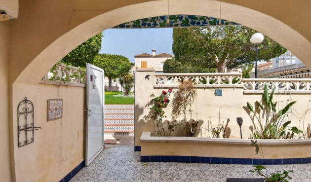 Odsprzedaż - Villa - Torrevieja - Los Altos