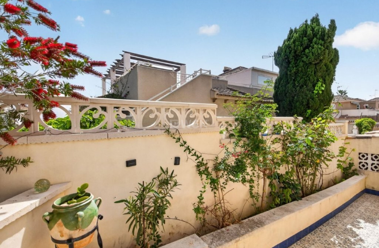 Odsprzedaż - Villa - Torrevieja - Los Altos