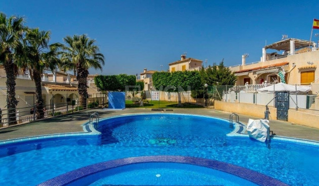 Odsprzedaż - Villa - Torrevieja - Los Altos