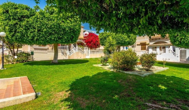 Odsprzedaż - Villa - Torrevieja - Los Altos