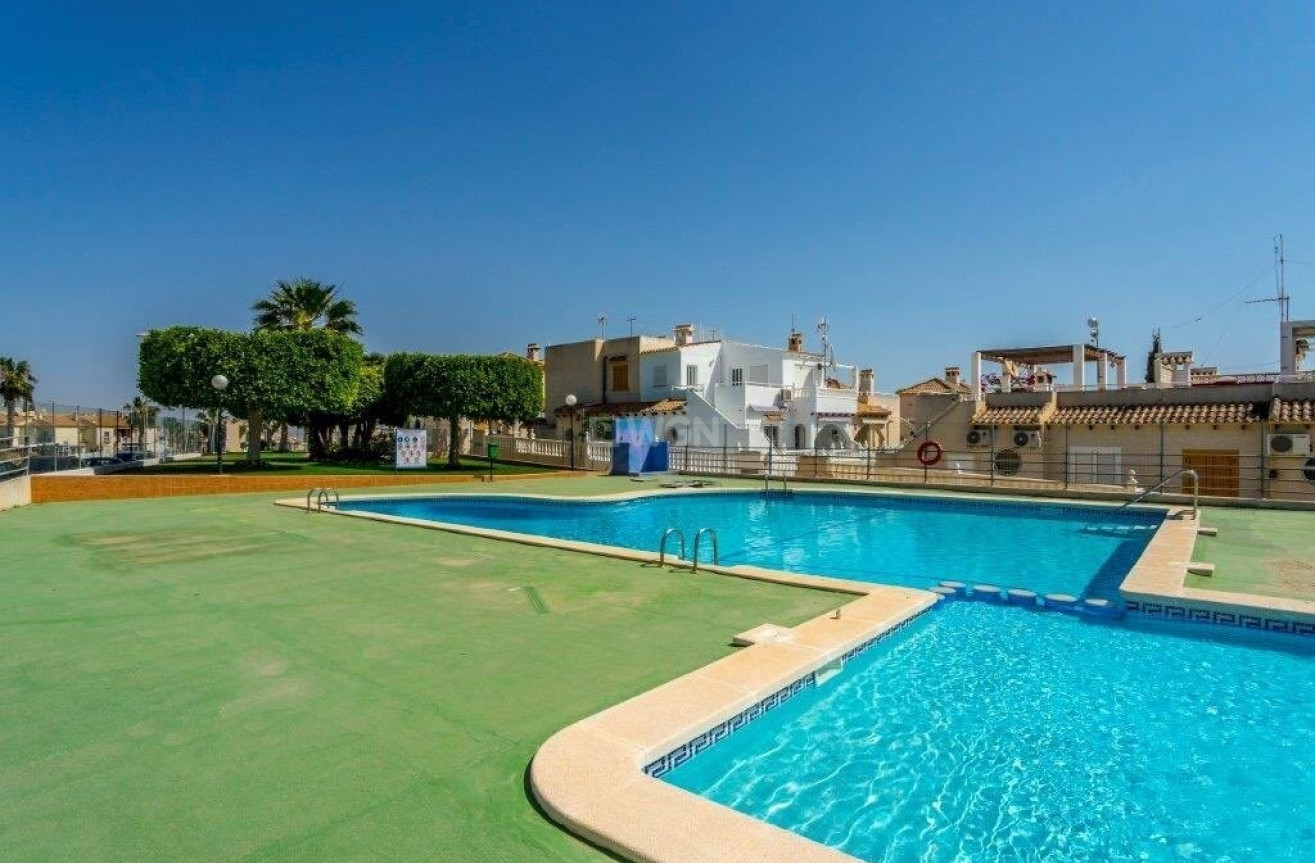 Odsprzedaż - Villa - Torrevieja - Los Altos