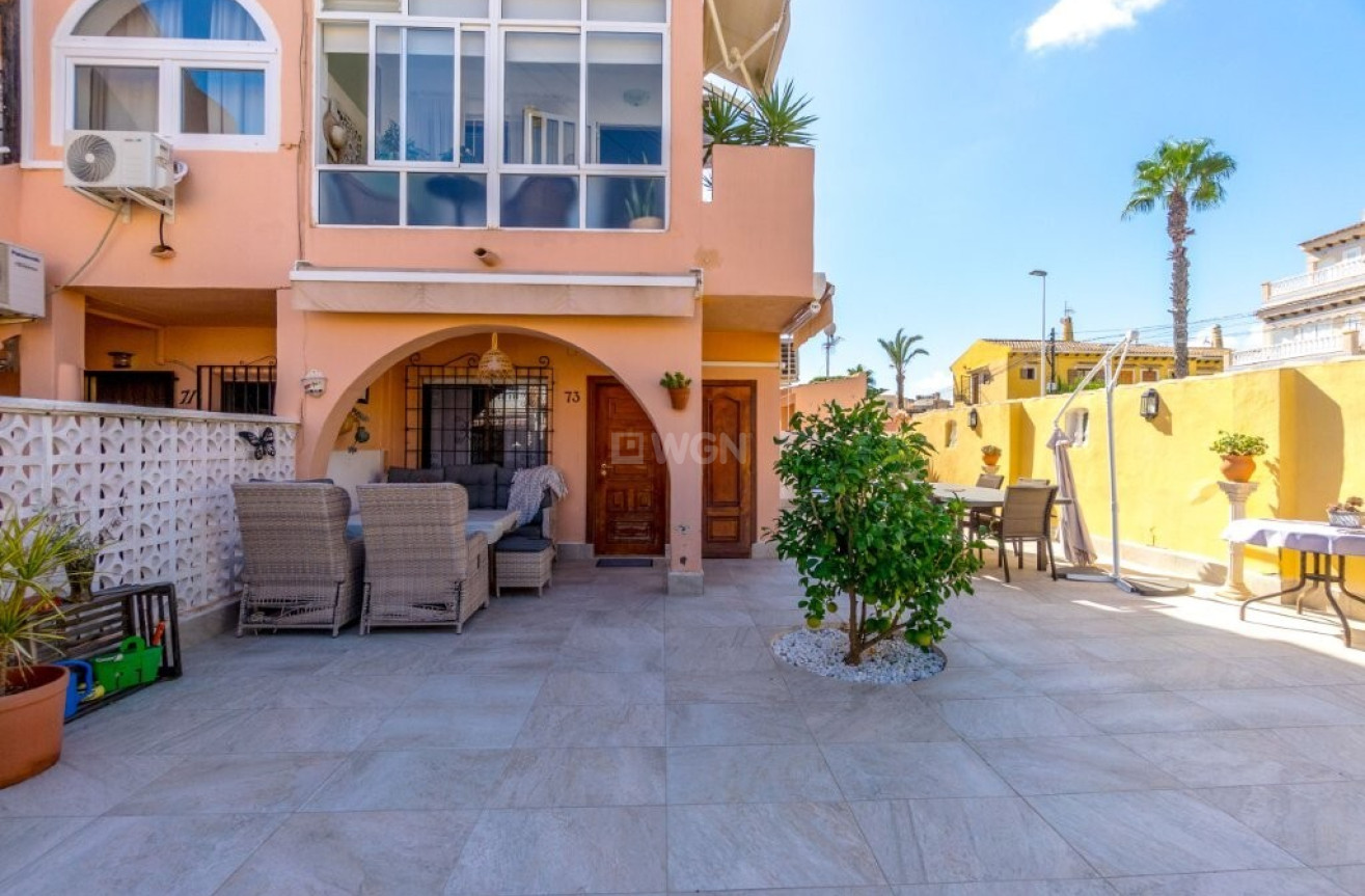 Odsprzedaż - Mieszkanie w bloku - Torrevieja - La Rosaleda