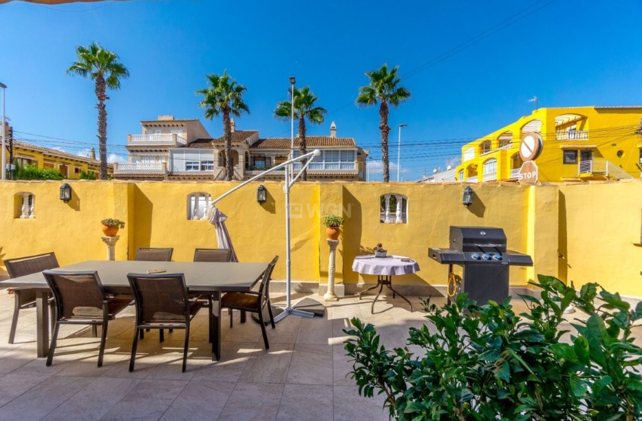 Odsprzedaż - Mieszkanie w bloku - Torrevieja - La Rosaleda
