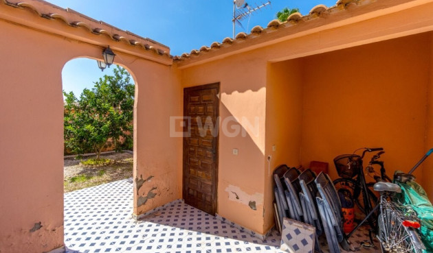 Odsprzedaż - Mieszkanie w bloku - Torrevieja - La Rosaleda