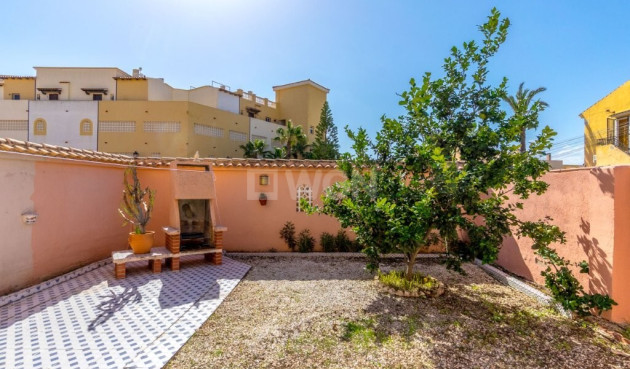 Odsprzedaż - Mieszkanie w bloku - Torrevieja - La Rosaleda