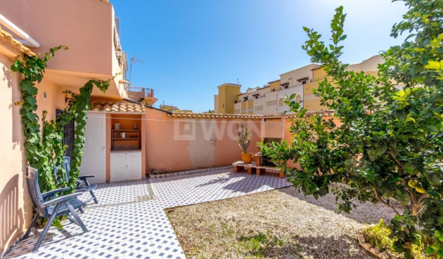 Odsprzedaż - Mieszkanie w bloku - Torrevieja - La Rosaleda