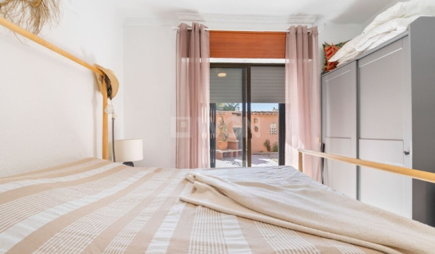 Odsprzedaż - Mieszkanie w bloku - Torrevieja - La Rosaleda