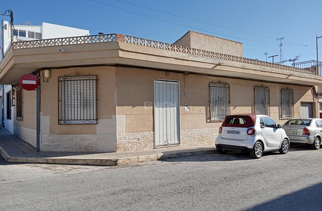 Odsprzedaż - Villa - Los Montesinos - PUEBLO CENTRO