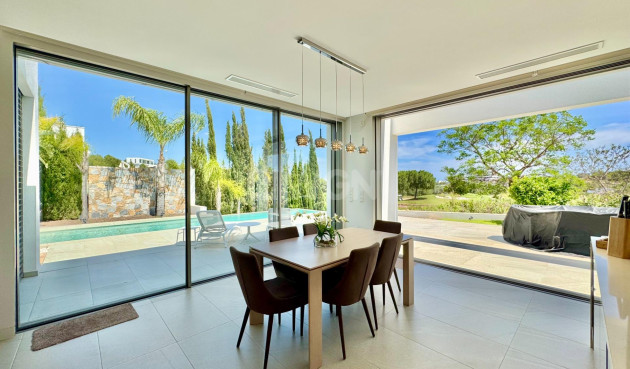Odsprzedaż - Villa - Orihuela - Las Colinas Golf