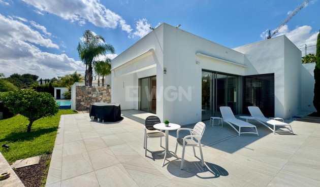 Odsprzedaż - Villa - Orihuela - Las Colinas Golf