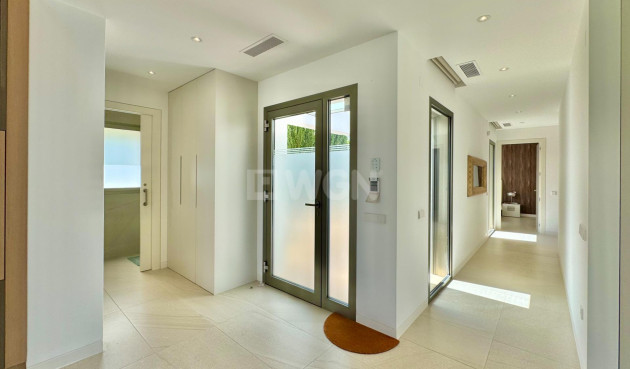 Odsprzedaż - Villa - Orihuela - Las Colinas Golf