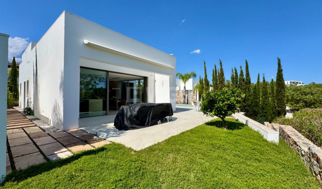 Odsprzedaż - Villa - Orihuela - Las Colinas Golf